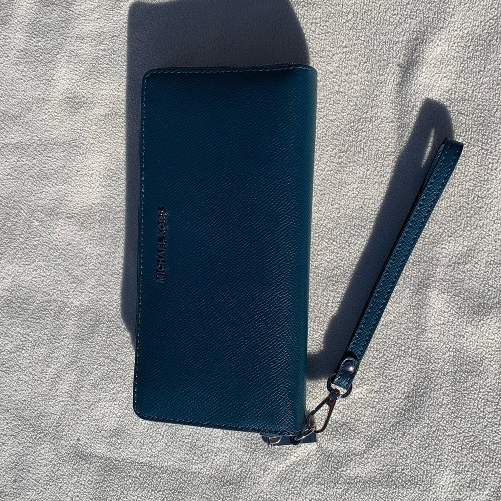 Michael Kors Continental Wallet